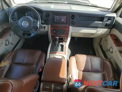 Zdjęcie 8 z 13 samochodu: 2007 JEEP COMMANDER LIMITED VIN:1J8HH58P07C519108 - miniatura