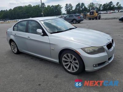 Czwarte zdjęcie samochodu z boku: 2011 BMW 328 XI VIN:WBAPK7C51BA771795 - miniatura