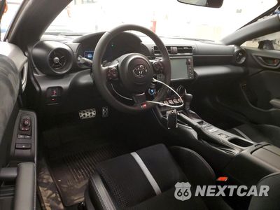 Zdjęcie 8 z 12 samochodu: 2024 TOYOTA GR 86 PREMIUM VIN:JF1ZNBE15R8753579 - miniatura