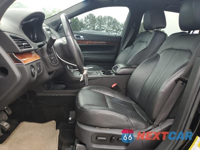 Zdjęcie 7 z 13 samochodu: 2018 LINCOLN MKT VIN:2LMHJ5NK2JBL01831 - miniatura