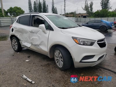 Czwarte zdjęcie samochodu z boku: 2018 BUICK ENCORE PREFERRED VIN:KL4CJASB7JB635456 - miniatura
