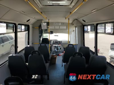 Piąte zdjęcie samochodu w środku: 2018 FORD ECONOLINE E450 SUPER DUTY CUTAWAY VAN VIN:1FDFE4FS0KDC03215 - miniatura