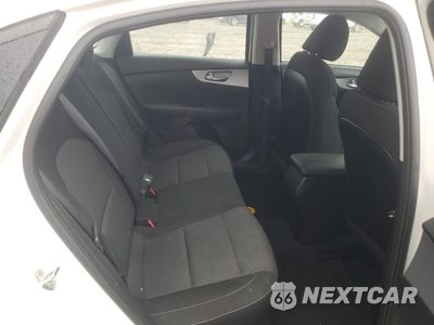 Zdjęcie 10 z 12 samochodu: 2023 KIA FORTE LX VIN:3KPF24AD6PE565870 - miniatura