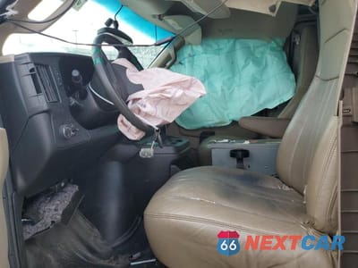 Zdjęcie 7 z 14 samochodu: 2017 CHEVROLET EXPRESS G2500 VIN:1GCWGAFF7H1339156 - miniatura