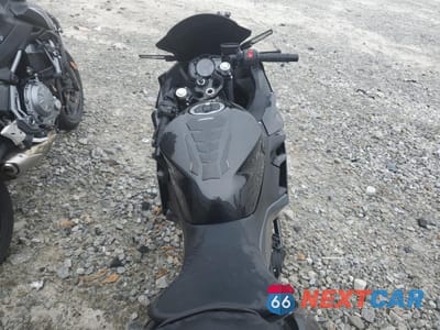 Zdjęcie 6 z 10 samochodu: 2023 KAWASAKI EX400 VIN:JKAEXKG15PDAS2782 - miniatura