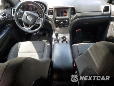 Zdjęcie 8 z 13 samochodu: 2018 JEEP GRAND CHEROKEE LAREDO VIN:1C4RJFAGXJC349136 - miniatura