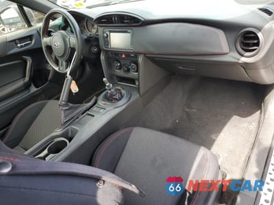 Zdjęcie 8 z 12 samochodu: 2013 SUBARU BRZ 2.0 PREMIUM VIN:JF1ZCAB12D1606139 - miniatura