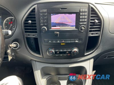 Zdjęcie 10 z 10 samochodu: 2018 MERCEDES-BENZ METRIS VIN:WD4PG2EE8J3383590 - miniatura