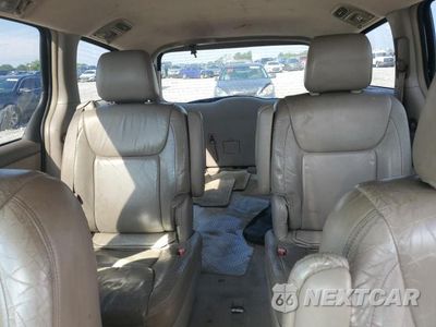 Zdjęcie 10 z 13 samochodu: 2004 TOYOTA SIENNA CE VIN:5TDZA23C34S047757 - miniatura