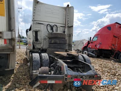 Trzecie zdjęcie samochodu z tyłu: 2019 VOLVO VN VNL VIN:4V4NC9EH8KN193587 - miniatura