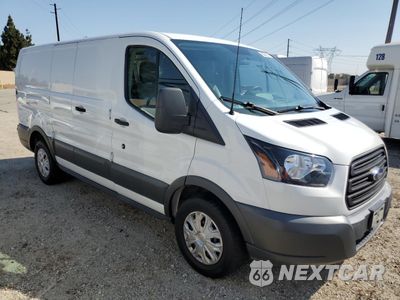 Czwarte zdjęcie samochodu z boku: 2018 FORD TRANSIT T-150 VIN:1FTYE1ZM8JKA20728 - miniatura