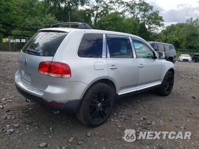 Trzecie zdjęcie samochodu z tyłu: 2005 VOLKSWAGEN TOUAREG 3.2 VIN:WVGZG77L15D057945 - miniatura