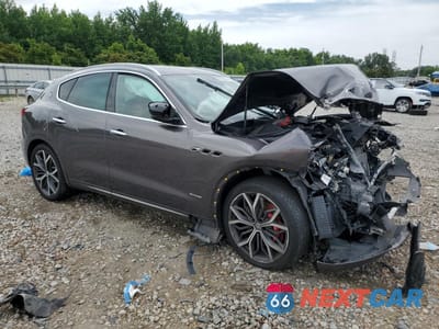 Czwarte zdjęcie samochodu z boku: 2018 MASERATI LEVANTE S LUXURY VIN:ZN661YUL8JX298542 - miniatura