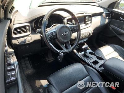 Zdjęcie 8 z 14 samochodu: 2018 KIA SORENTO EX VIN:5XYPHDA55JG370316 - miniatura