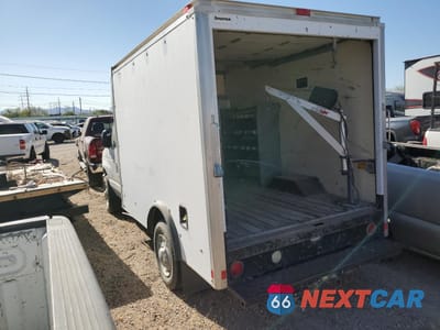 Drugie zdjęcie samochodu z przodu: 2013 FORD ECONOLINE E350 SUPER DUTY CUTAWAY VAN VIN:1FDWE3FL5DDA62714 - miniatura