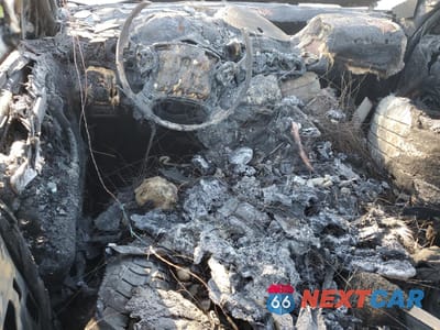 Zdjęcie 8 z 11 samochodu: 2001 MERCEDES-BENZ C 240 VIN:WDBRF61J81F084565 - miniatura