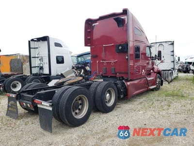 Czwarte zdjęcie samochodu z boku: 2017 KENWORTH CONSTRUCTION T680 VIN:1XKYDP9X8HJ144003 - miniatura
