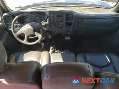 Zdjęcie 8 z 12 samochodu: 2004 CHEVROLET SILVERADO K3500 VIN:1GBJK33274F208350 - miniatura