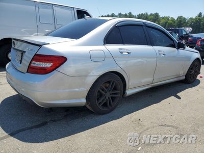 Trzecie zdjęcie samochodu z tyłu: 2014 MERCEDES-BENZ C 300 4MATIC VIN:WDDGF8AB2EA957412 - miniatura