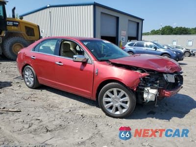Czwarte zdjęcie samochodu z boku: 2010 LINCOLN MKZ VIN:3LNHL2JC2AR750625 - miniatura