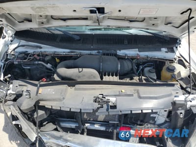 Zdjęcie 7 z 10 samochodu: 2018 FORD ECONOLINE E450 SUPER DUTY CUTAWAY VAN VIN:1FDFE4FS0KDC03215 - miniatura