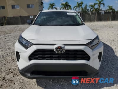 Piąte zdjęcie samochodu w środku: 2022 TOYOTA RAV4 LE VIN:2T3H1RFV8NW232596 - miniatura