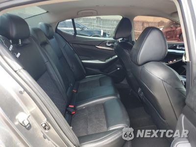 Zdjęcie 10 z 13 samochodu: 2016 NISSAN MAXIMA 3.5S VIN:1N4AA6AP2GC330020 - miniatura
