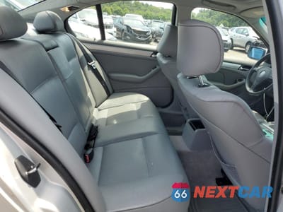 Zdjęcie 10 z 12 samochodu: 1999 BMW 328 I AUTOMATIC VIN:WBAAM5339XFR03294 - miniatura