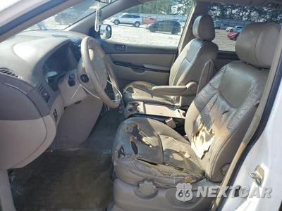 Zdjęcie 7 z 13 samochodu: 2004 TOYOTA SIENNA CE VIN:5TDZA23C34S047757 - miniatura