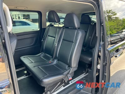 Zdjęcie 9 z 10 samochodu: 2018 MERCEDES-BENZ METRIS VIN:WD4PG2EE8J3383590 - miniatura