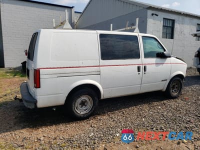 Trzecie zdjęcie samochodu z tyłu: 2001 CHEVROLET ASTRO VIN:1GCDM19W51B141820 - miniatura