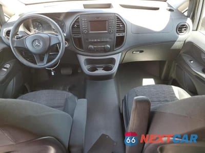 Zdjęcie 8 z 13 samochodu: 2016 MERCEDES BENZ METRIS VIN:WD4PG2EE2G3162673 - miniatura