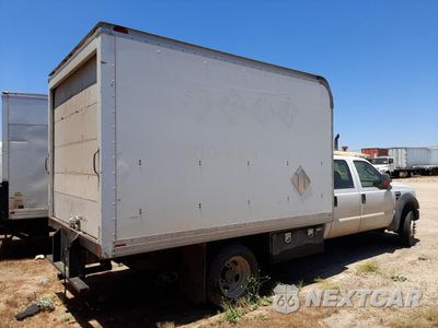 Trzecie zdjęcie samochodu z tyłu: 2008 FORD F550 SUPER DUTY VIN:1FDAW56R18ED00288 - miniatura
