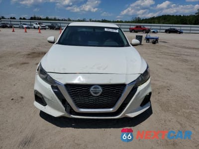 Piąte zdjęcie samochodu w środku: 2020 NISSAN ALTIMA VIN:1N4BL4BV4LC147642 - miniatura