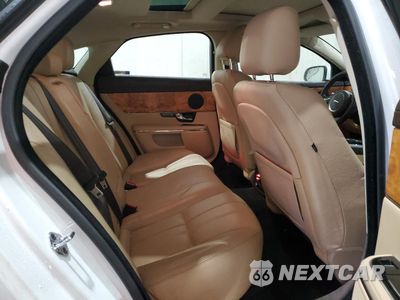 Zdjęcie 10 z 12 samochodu: 2011 JAGUAR XJ VIN:SAJWA1CB6BLV04808 - miniatura