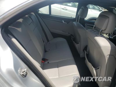 Zdjęcie 11 z 14 samochodu: 2013 MERCEDES-BENZ C 250 VIN:WDDGF4HB8DR299853 - miniatura