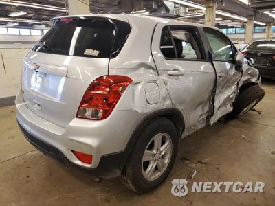 Trzecie zdjęcie samochodu z tyłu: 2020 CHEVROLET TRAX LS VIN:KL7CJKSBXLB029659 - miniatura