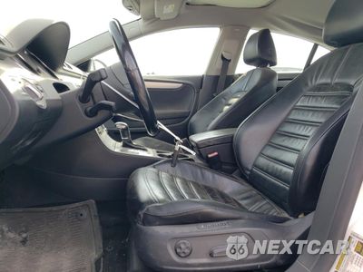 Zdjęcie 7 z 12 samochodu: 2010 VOLKSWAGEN CC LUXURY VIN:WVWHP7AN4AE548492 - miniatura