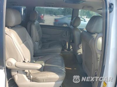 Zdjęcie 11 z 13 samochodu: 2004 TOYOTA SIENNA CE VIN:5TDZA23C34S047757 - miniatura
