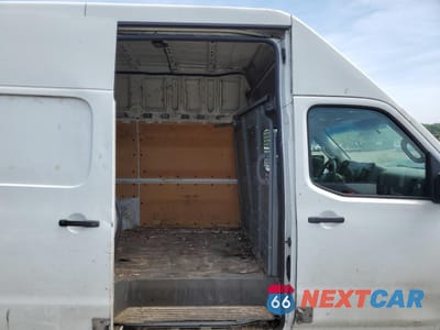 Zdjęcie 11 z 13 samochodu: 2015 NISSAN NV 2500 VIN:1N6AF0LYXFN802875 - miniatura