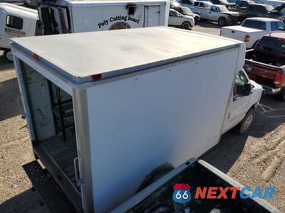 Trzecie zdjęcie samochodu z tyłu: 2013 FORD ECONOLINE E350 SUPER DUTY CUTAWAY VAN VIN:1FDWE3FL5DDA62714 - miniatura