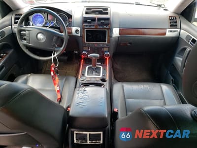 Zdjęcie 8 z 12 samochodu: 2005 VOLKSWAGEN TOUAREG 3.2 VIN:WVGZG77L15D057945 - miniatura