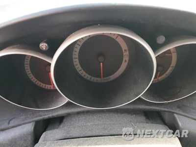 Zdjęcie 9 z 12 samochodu: 2005 MAZDA 3 HATCHBACK VIN:JM1BK343051237274 - miniatura