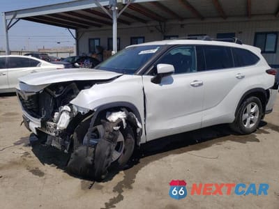 2022 TOYOTA HIGHLANDER LE 5TDZZRAH4NS541580 - główne zdjęcie licytacji z USA - miniatura