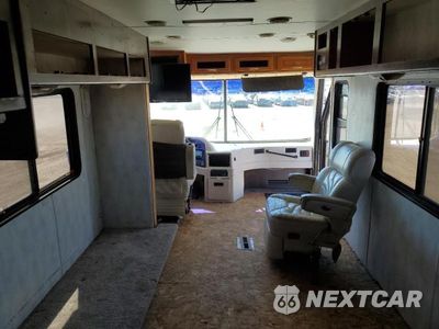 Piąte zdjęcie samochodu w środku: 2000 FREIGHTLINER CHASSIS X LINE MOTOR HOME VIN:4UZ6XJCAXYCG19634 - miniatura