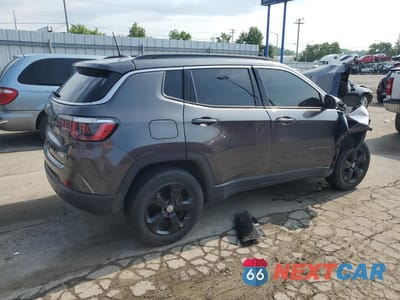 Trzecie zdjęcie samochodu z tyłu: 2019 JEEP COMPASS LATITUDE VIN:3C4NJDBB5KT595460 - miniatura