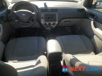 Zdjęcie 8 z 13 samochodu: 2006 FORD FOCUS ZX4 VIN:1FAFP34N26W139281 - miniatura