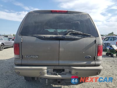 Zdjęcie 6 z 15 samochodu: 2005 FORD EXCURSION LIMITED VIN:1FMSU43P65EB45031 - miniatura