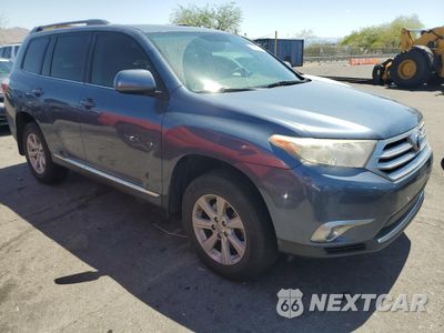 Czwarte zdjęcie samochodu z boku: 2013 TOYOTA HIGHLANDER BASE VIN:5TDZK3EH5DS122647 - miniatura