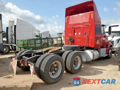 Czwarte zdjęcie samochodu z boku: 2014 INTERNATIONAL PROSTAR SEMI TRUCK VIN:3HSDJAPR5EN033641 - miniatura